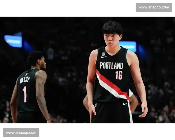 开拓者 107-114 快船 杨瀚森 4 分 20 秒砍 2 分